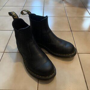 Dr. Martens Leather Chelsea Boots - BLACK - Lightly Worn